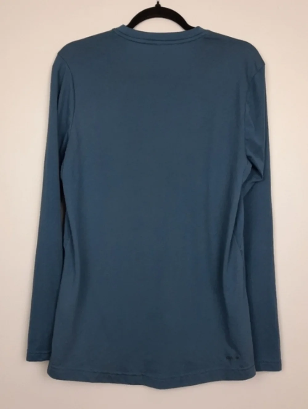 Bundle of 2 Adidas Men's Long Sleeve Tee Shirts Gray and Navy Blue size Small